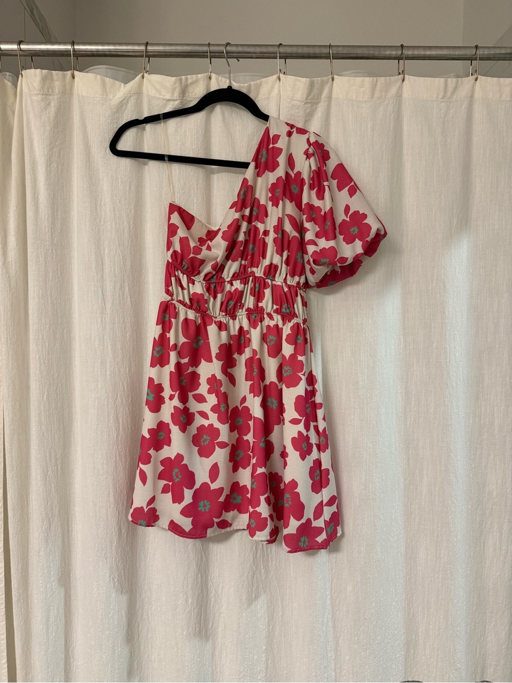 One shoulder dress
